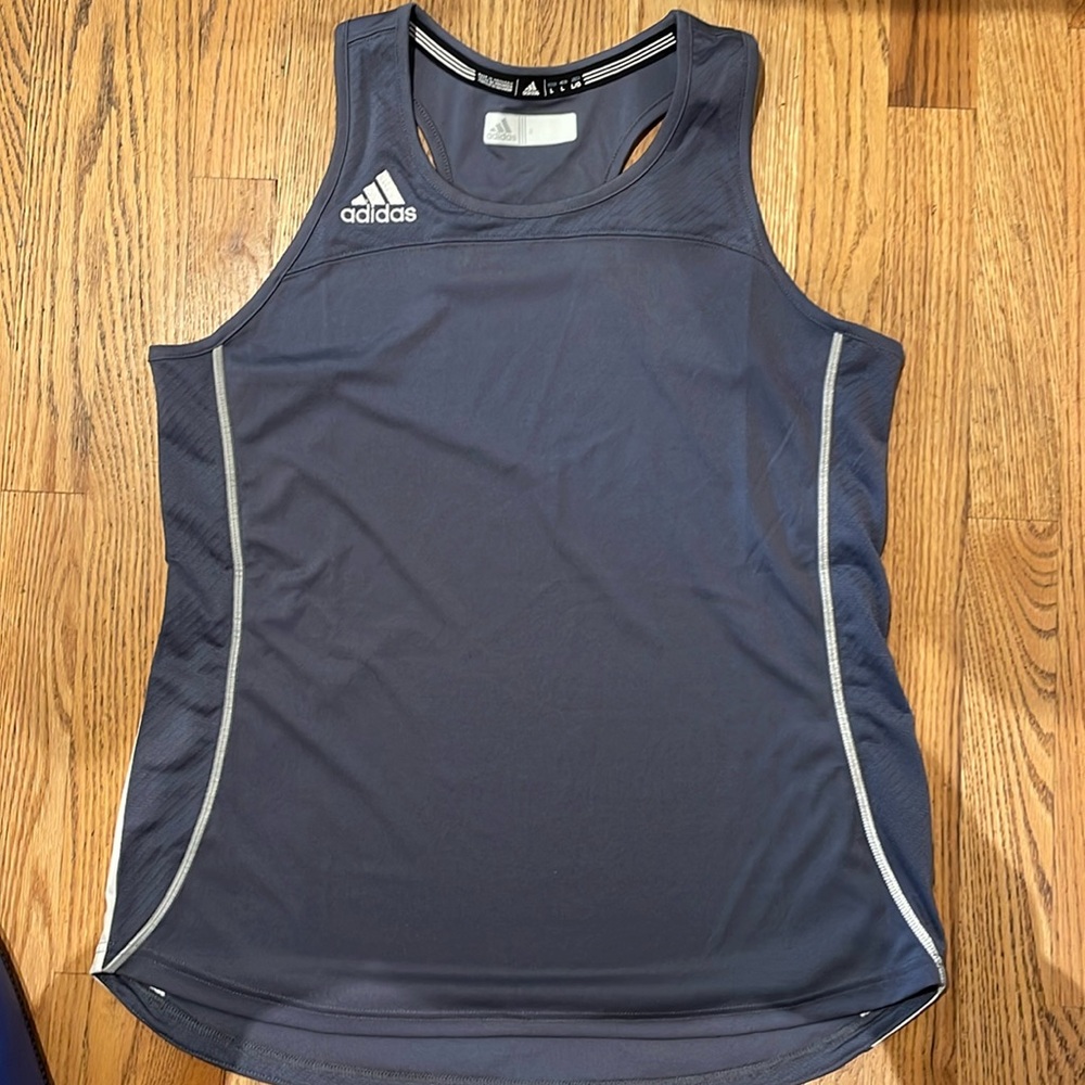 Adidas grey workout top, size L, in good shape